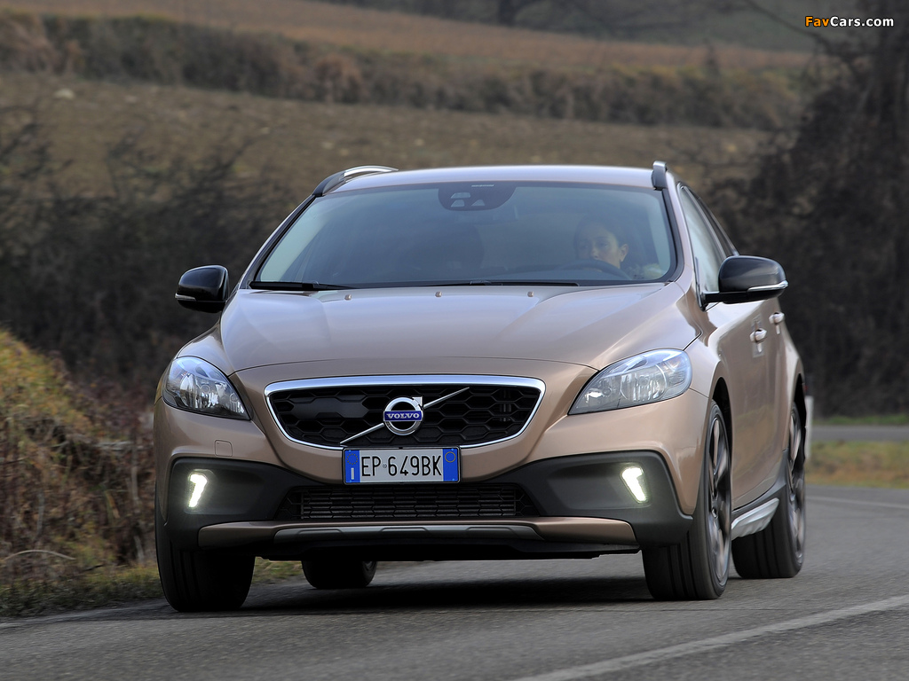 Photos of Volvo V40 Cross Country D3 2012 (1024 x 768)