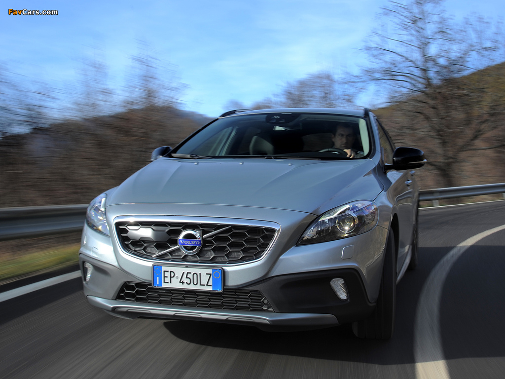 Photos of Volvo V40 Cross Country D4 2012 (1024 x 768)