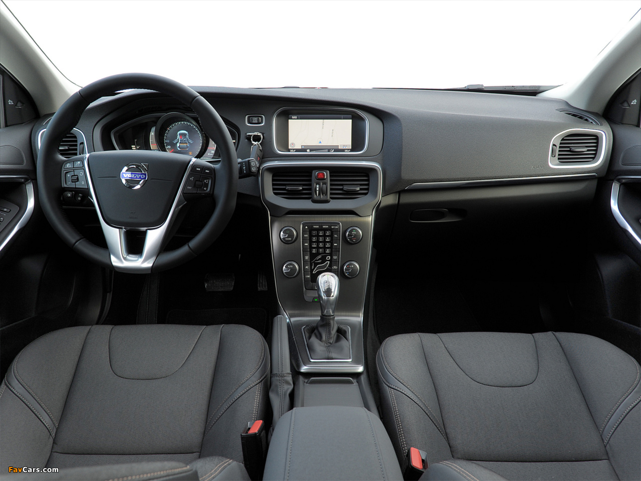 Photos of Volvo V40 Cross Country D4 2012 (1280 x 960)