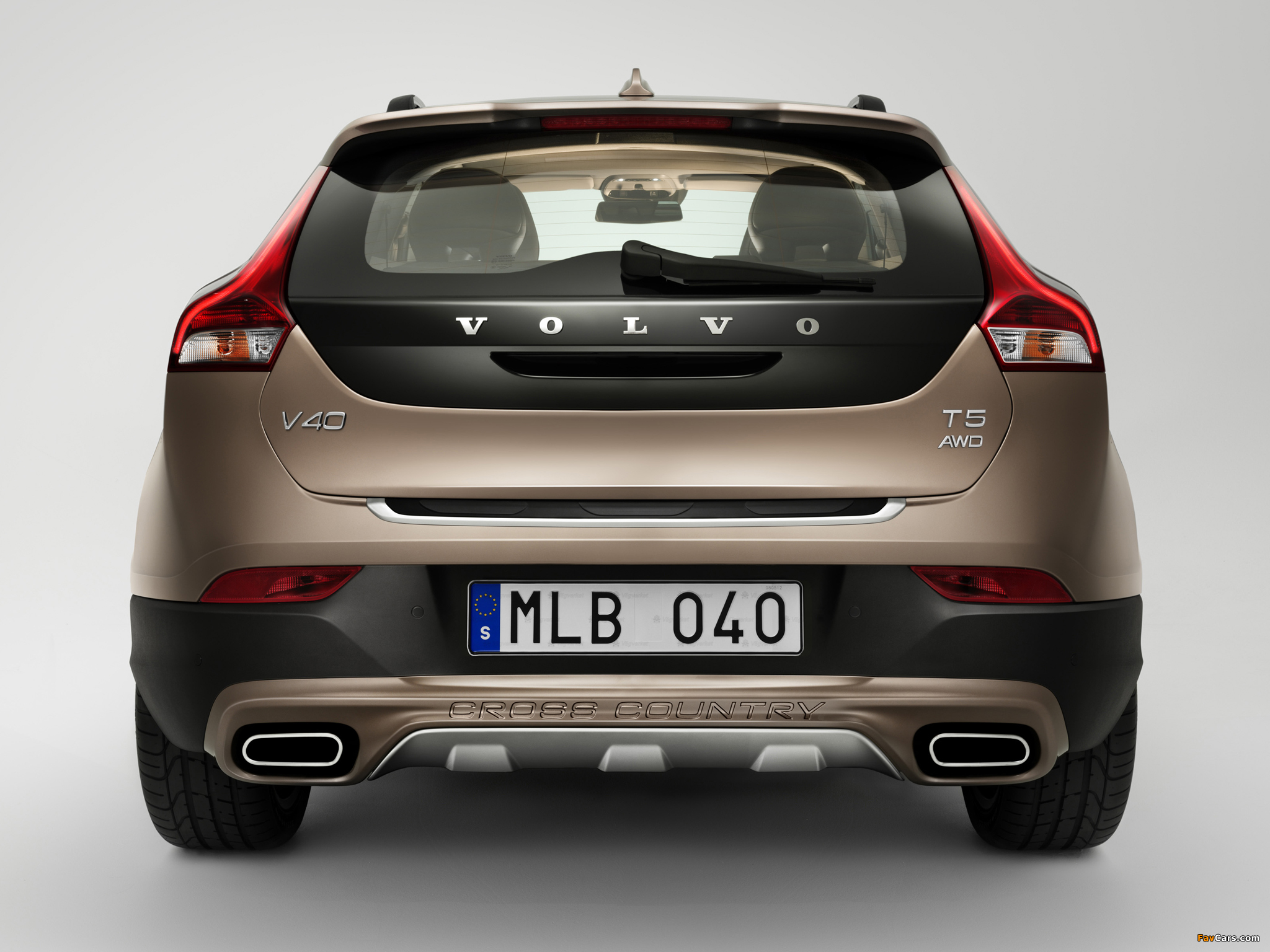 Photos of Volvo V40 Cross Country T5 2012 (2048 x 1536)