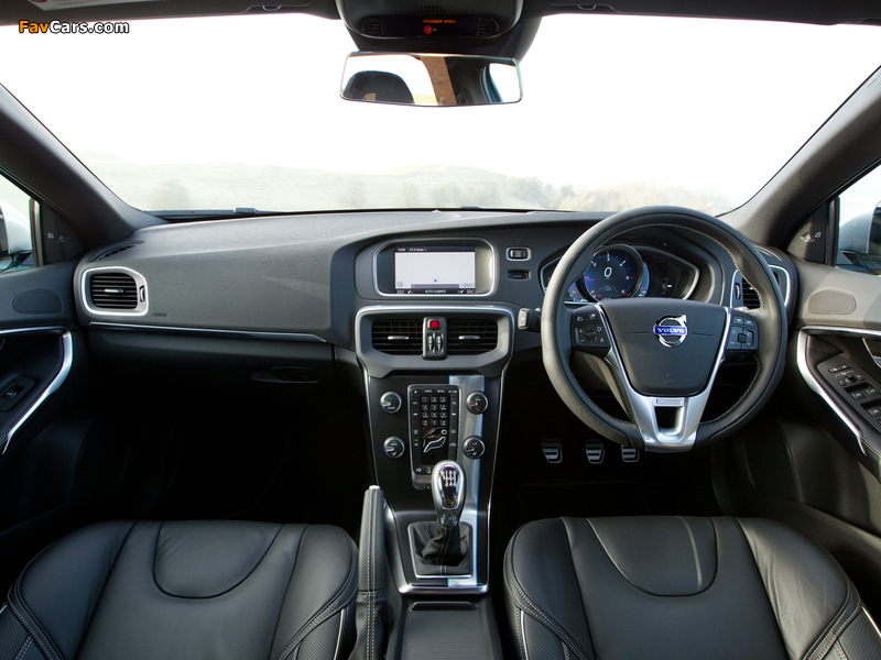 Photos of Volvo V40 R-Design UK-spec 2013 (800 x 600)