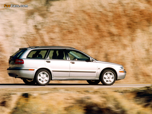 Pictures of Volvo V40 1999–2002 (640 x 480)