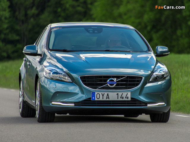 Pictures of Volvo V40 T4 2012 (640 x 480)