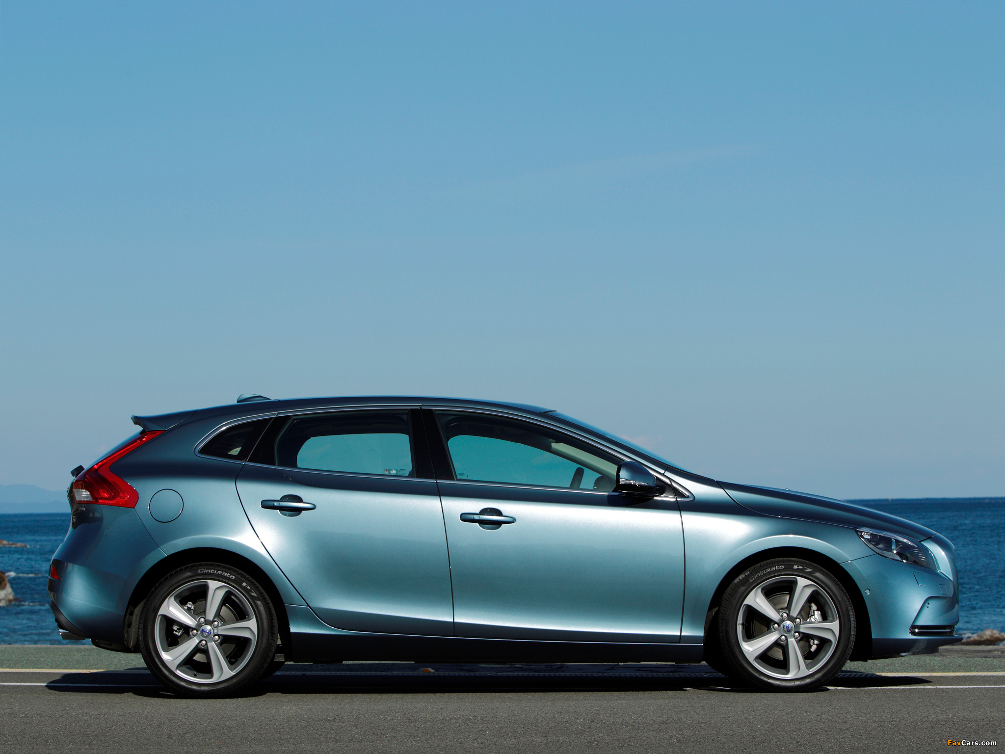 Pictures of Volvo V40 T4 JP-spec 2012 (2048 x 1536)