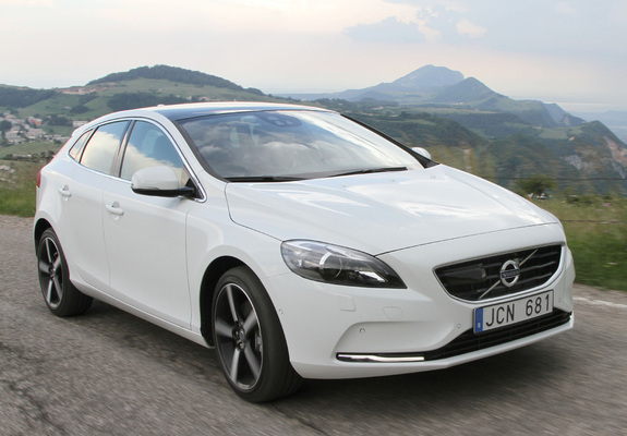 Pictures of Volvo V40 D2 2012