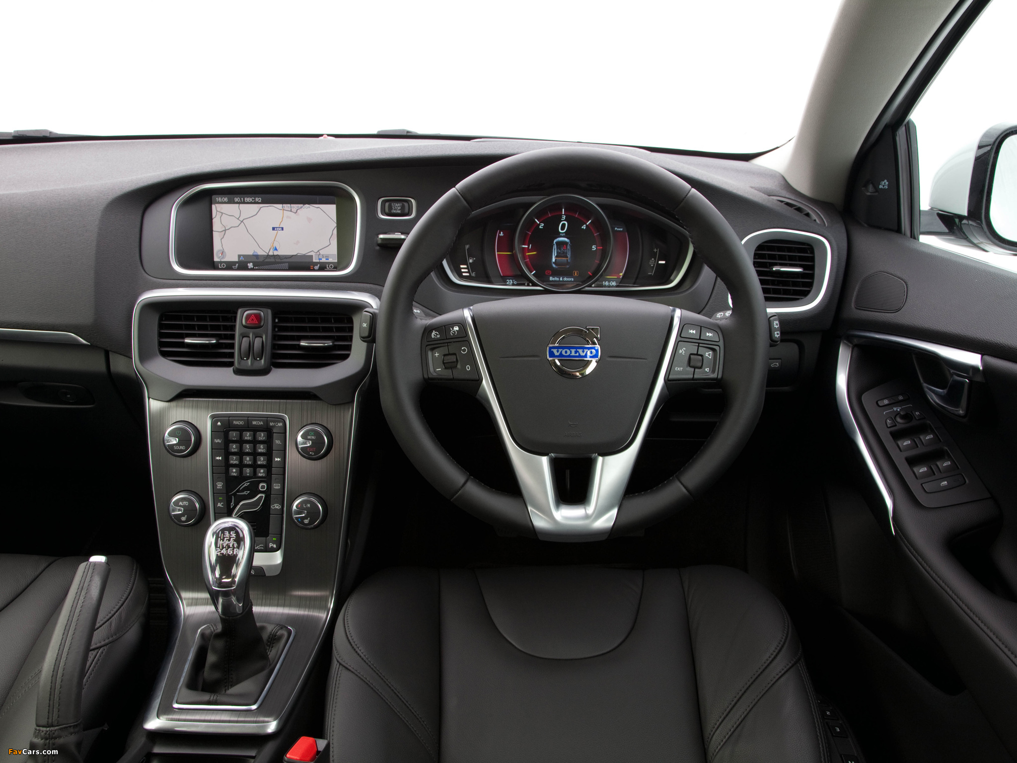 Pictures of Volvo V40 D2 UK-spec 2012 (2048 x 1536)