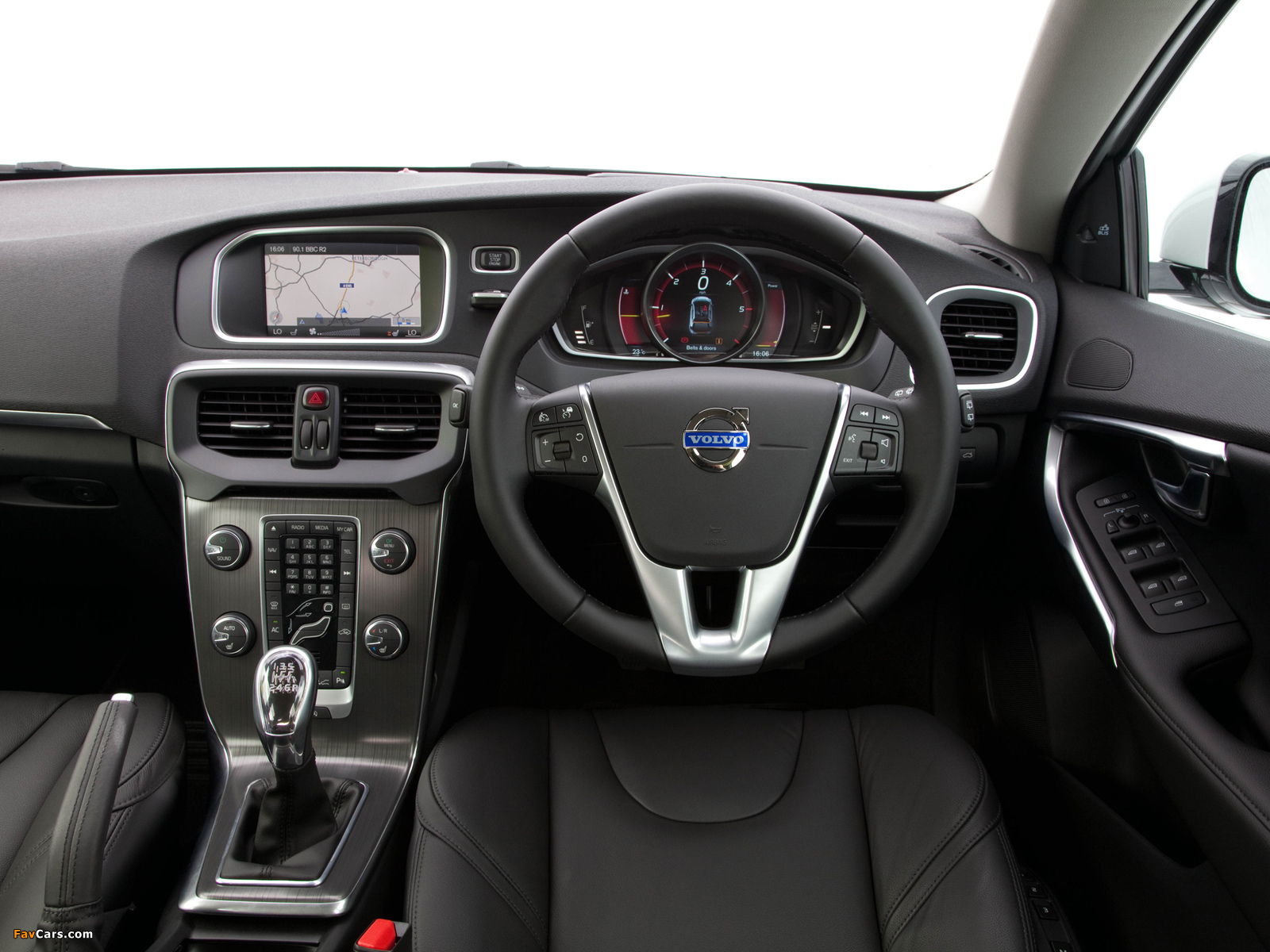 Pictures of Volvo V40 D2 UK-spec 2012 (1600 x 1200)