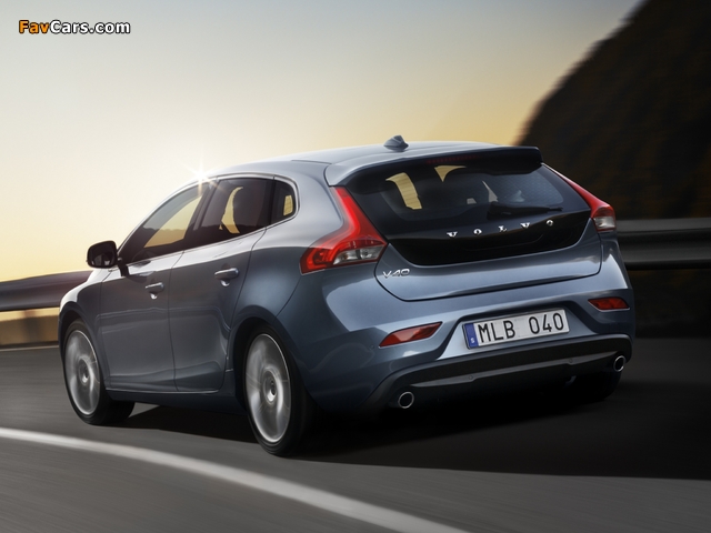 Pictures of Volvo V40 2012 (640 x 480)