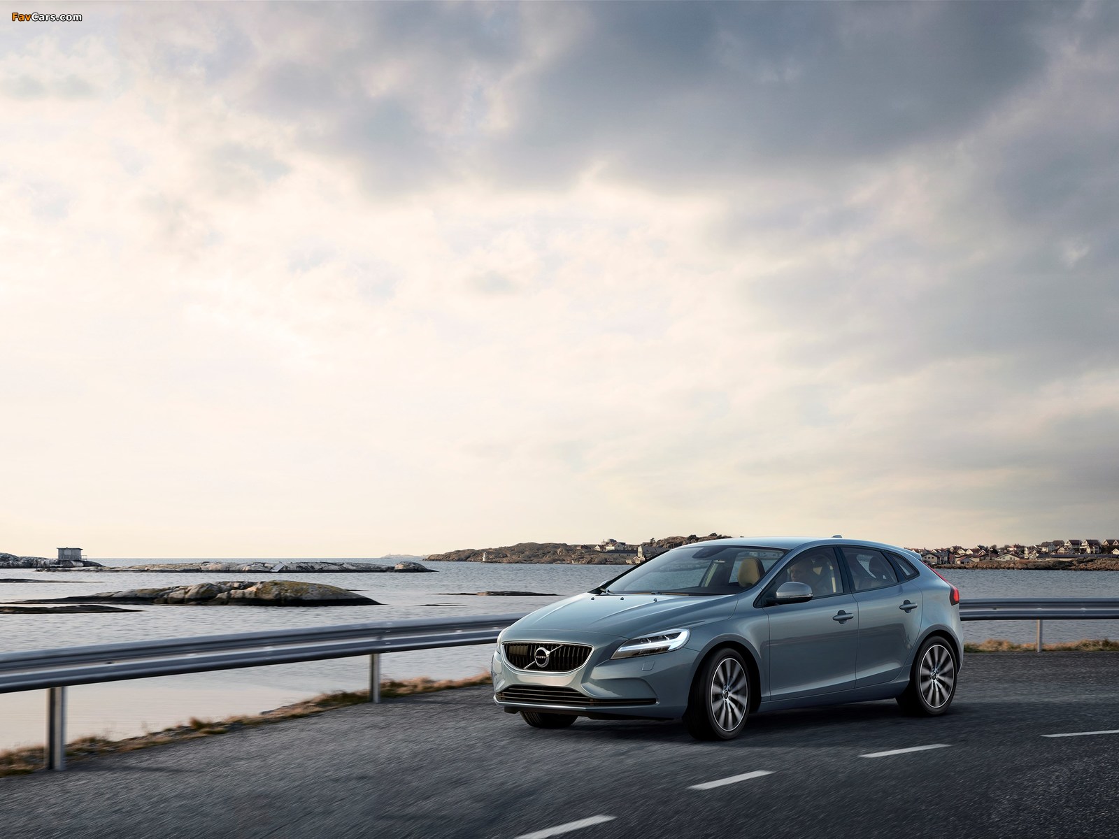 Pictures of Volvo V40 T4 Momentum 2016 (1600 x 1200)