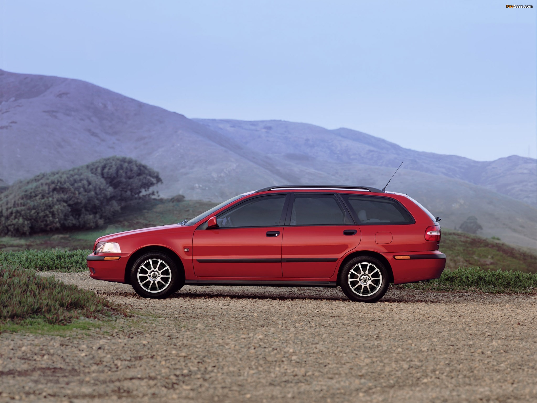 Volvo V40 1999–2002 images (2048 x 1536)