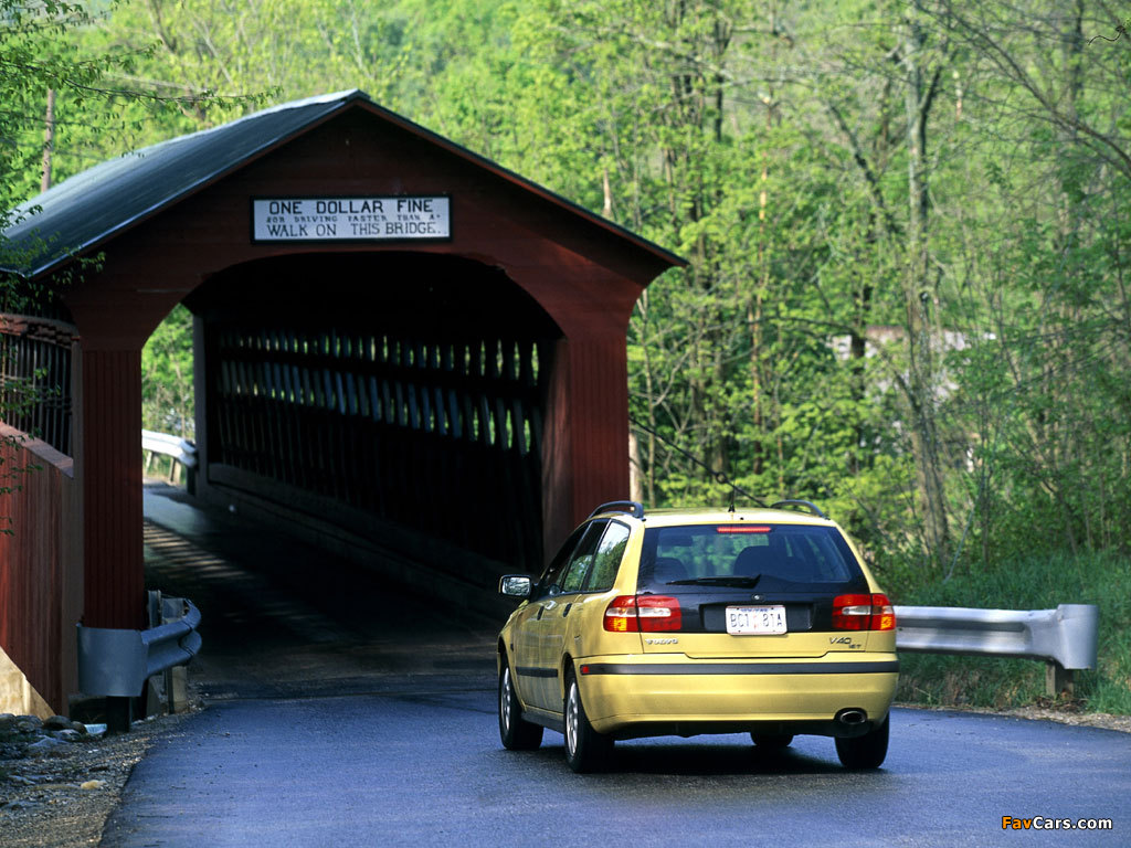 Volvo V40 1999–2002 photos (1024 x 768)