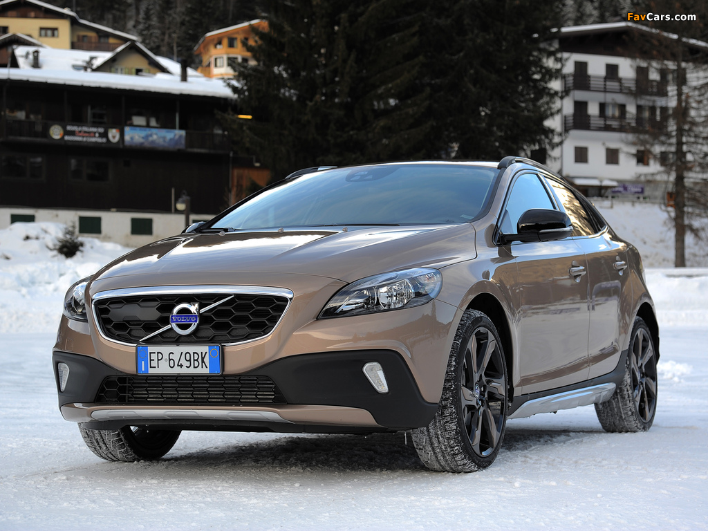 Volvo V40 Cross Country D3 2012 photos (1024 x 768)