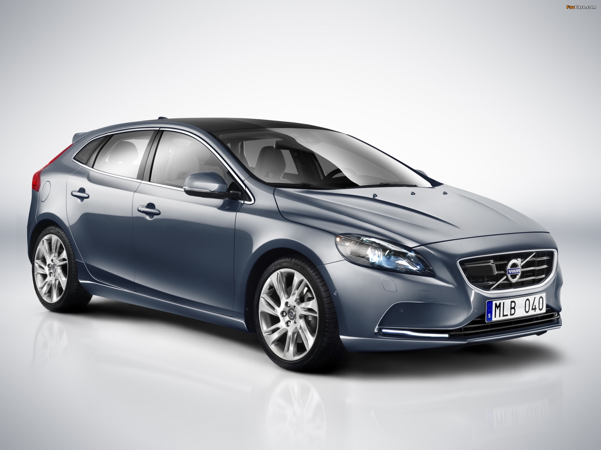 Volvo V40 2012 photos (2048 x 1536)