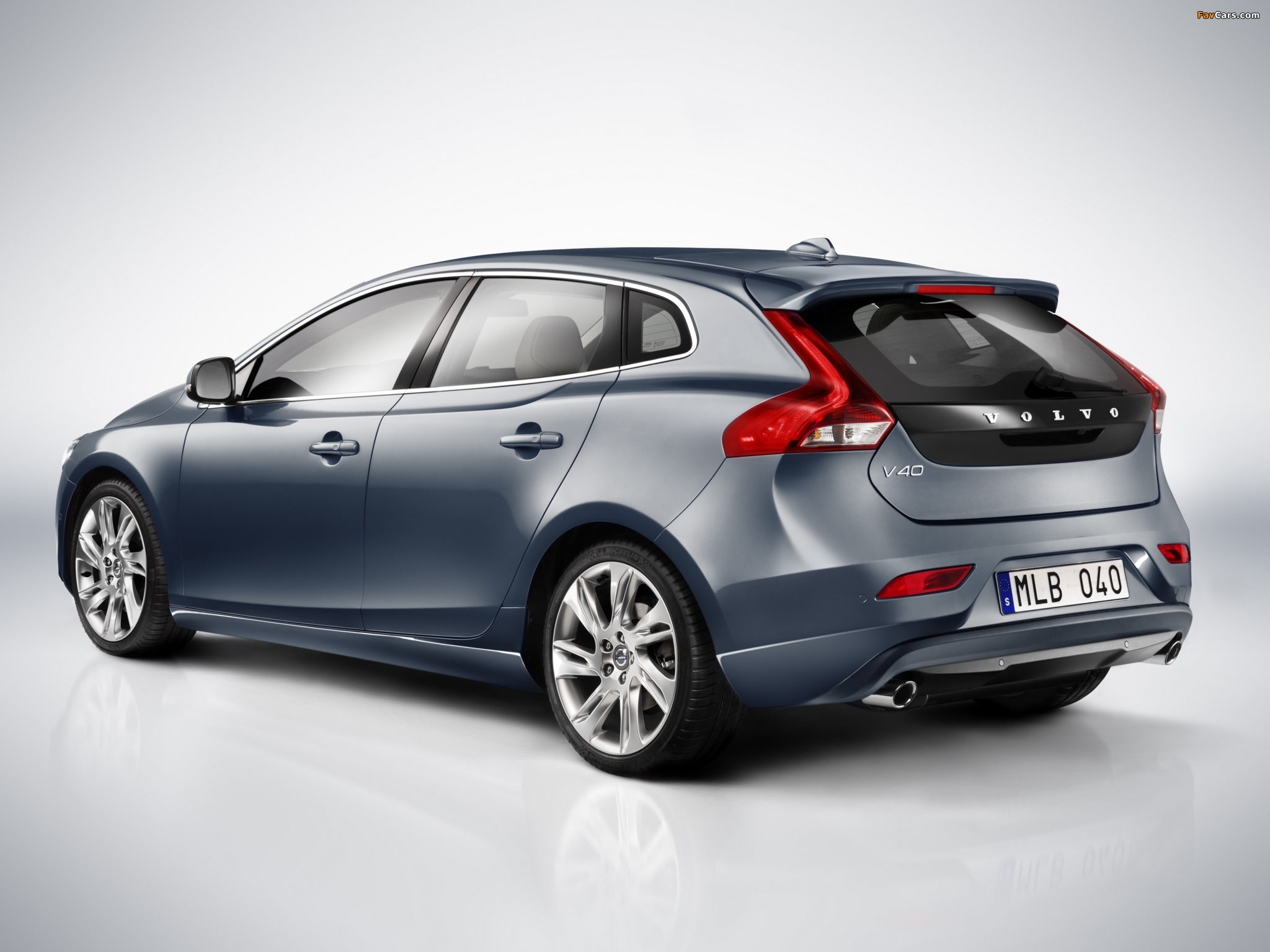Volvo V40 2012 pictures (2048 x 1536)