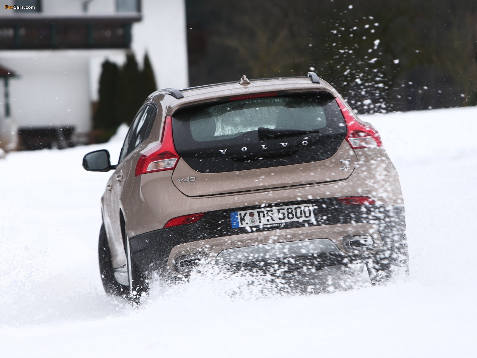 Volvo V40 Cross Country T5 2012 pictures (1600 x 1200)