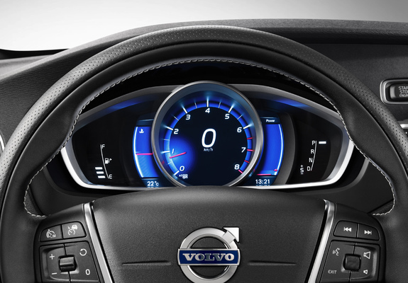 Volvo V40 R-Design 2012 pictures