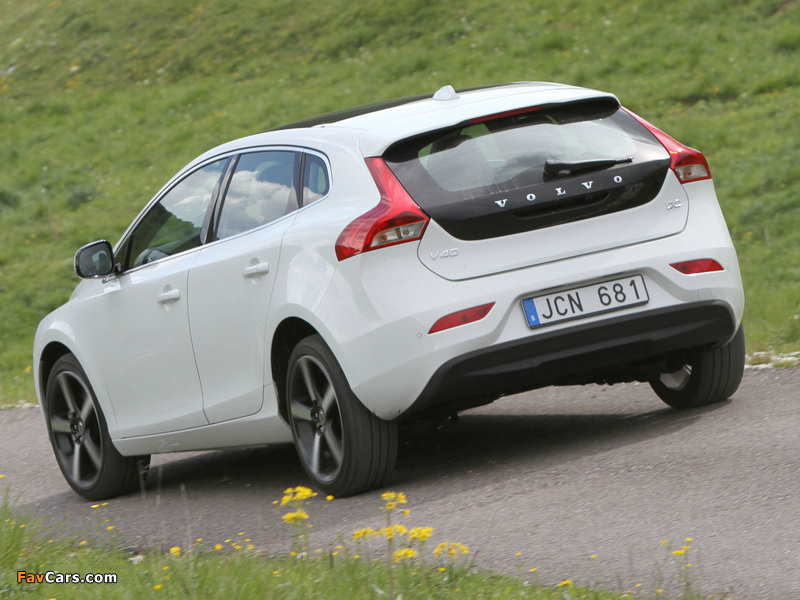 Volvo V40 D2 2012 pictures (800 x 600)
