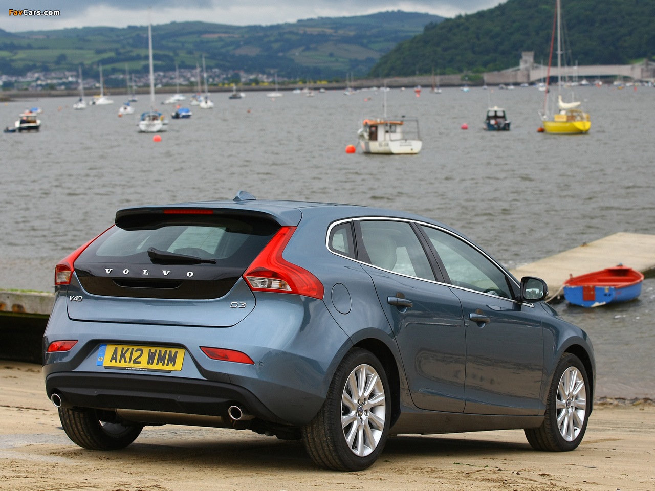 Volvo V40 D3 UK-spec 2012 pictures (1280 x 960)