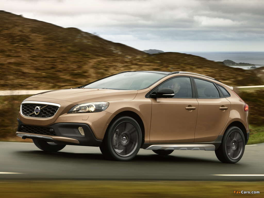 Volvo V40 Cross Country T5 2012 wallpapers (1024 x 768)