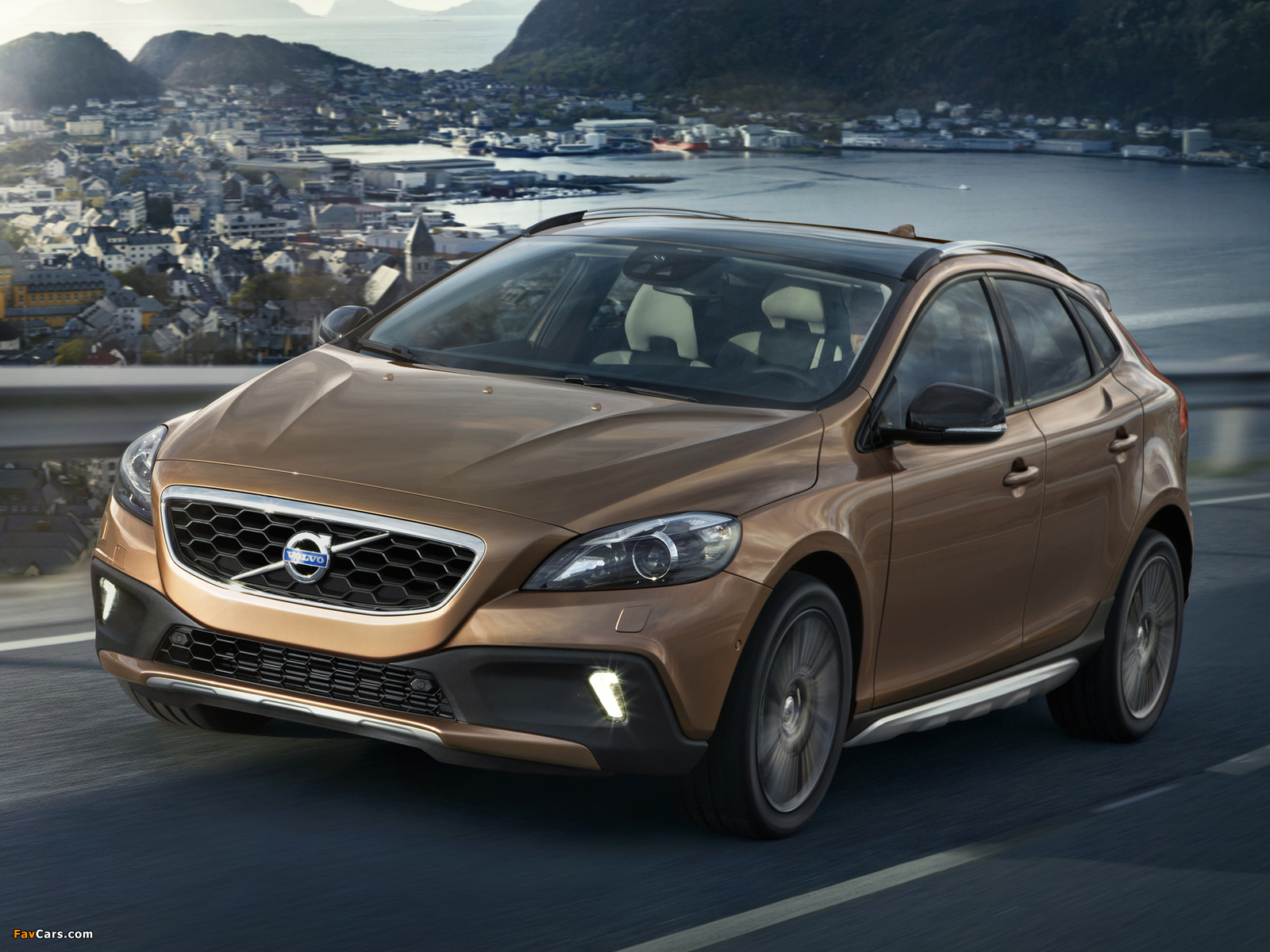 Volvo V40 Cross Country T5 2012 wallpapers (1600 x 1200)