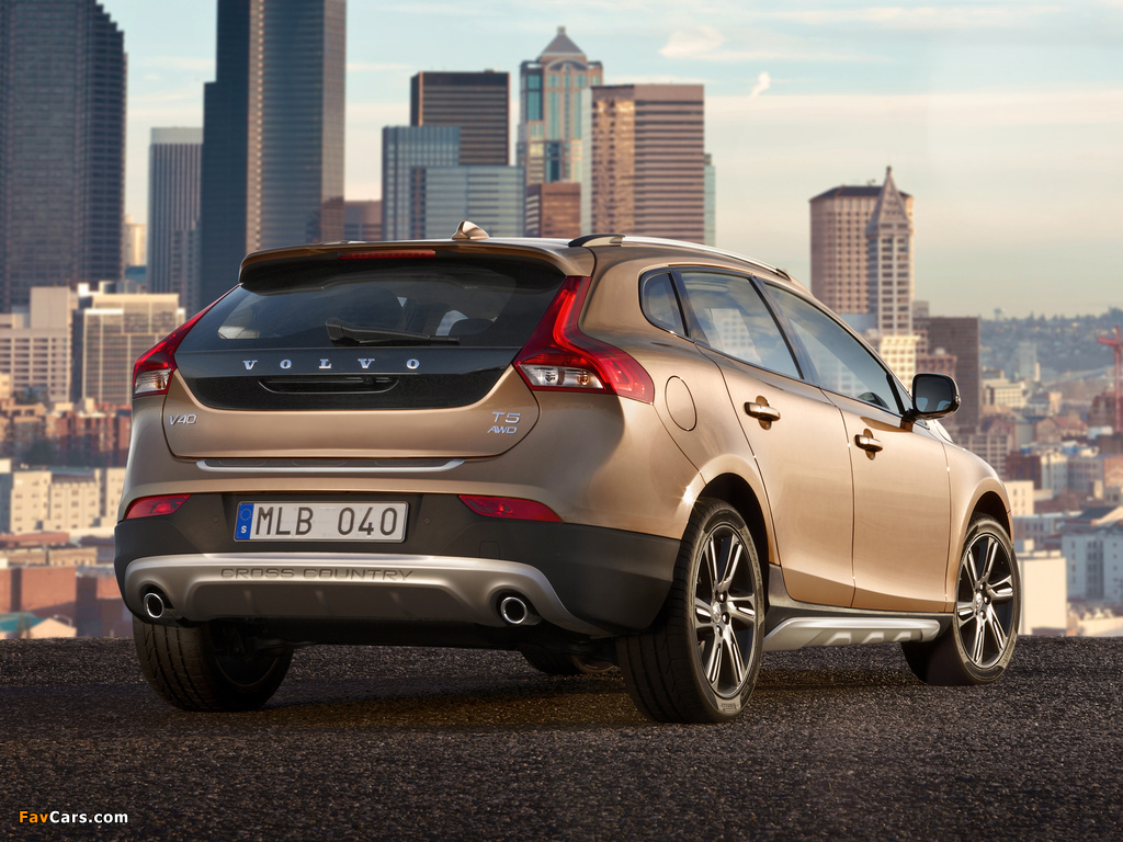 Volvo V40 Cross Country T5 2012 wallpapers (1024 x 768)