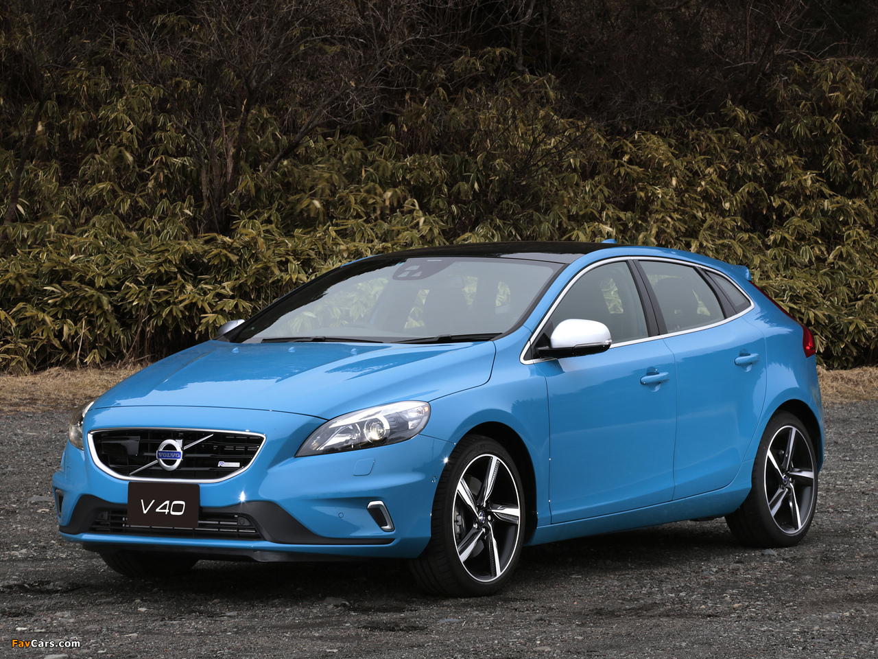 Volvo V40 R-Design JP-spec 2013 images (1280 x 960)