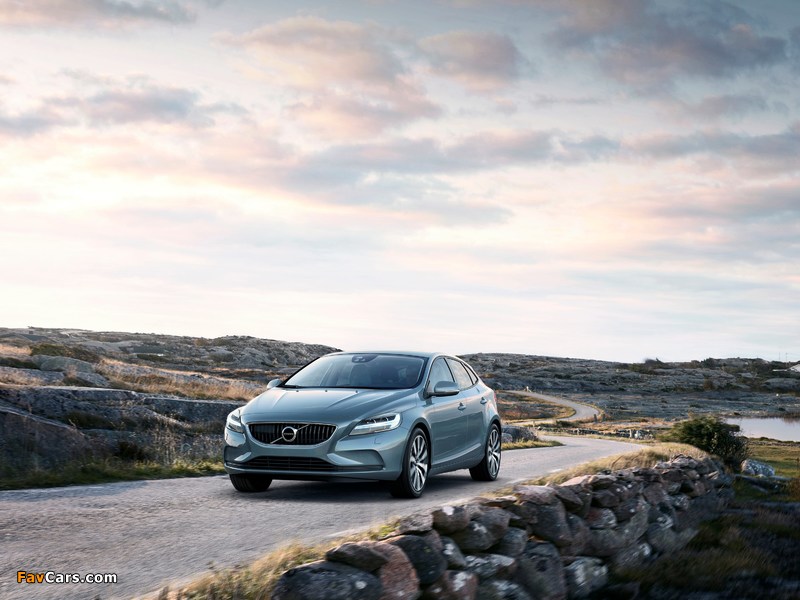 Volvo V40 T4 Momentum 2016 pictures (800 x 600)