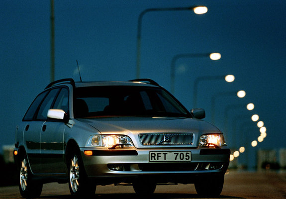 Volvo V40 1999–2002 wallpapers