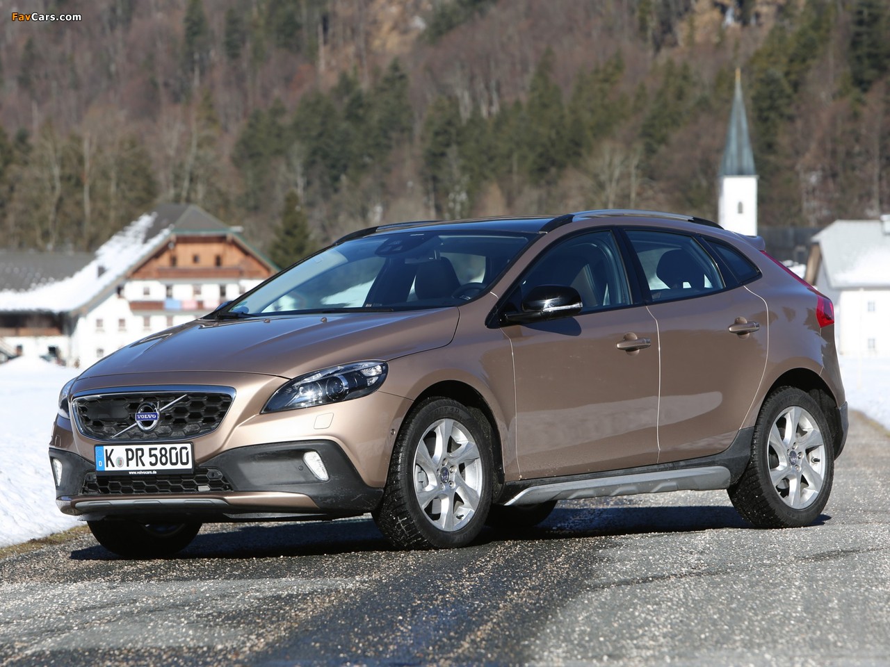 Volvo V40 Cross Country T5 2012 wallpapers (1280 x 960)
