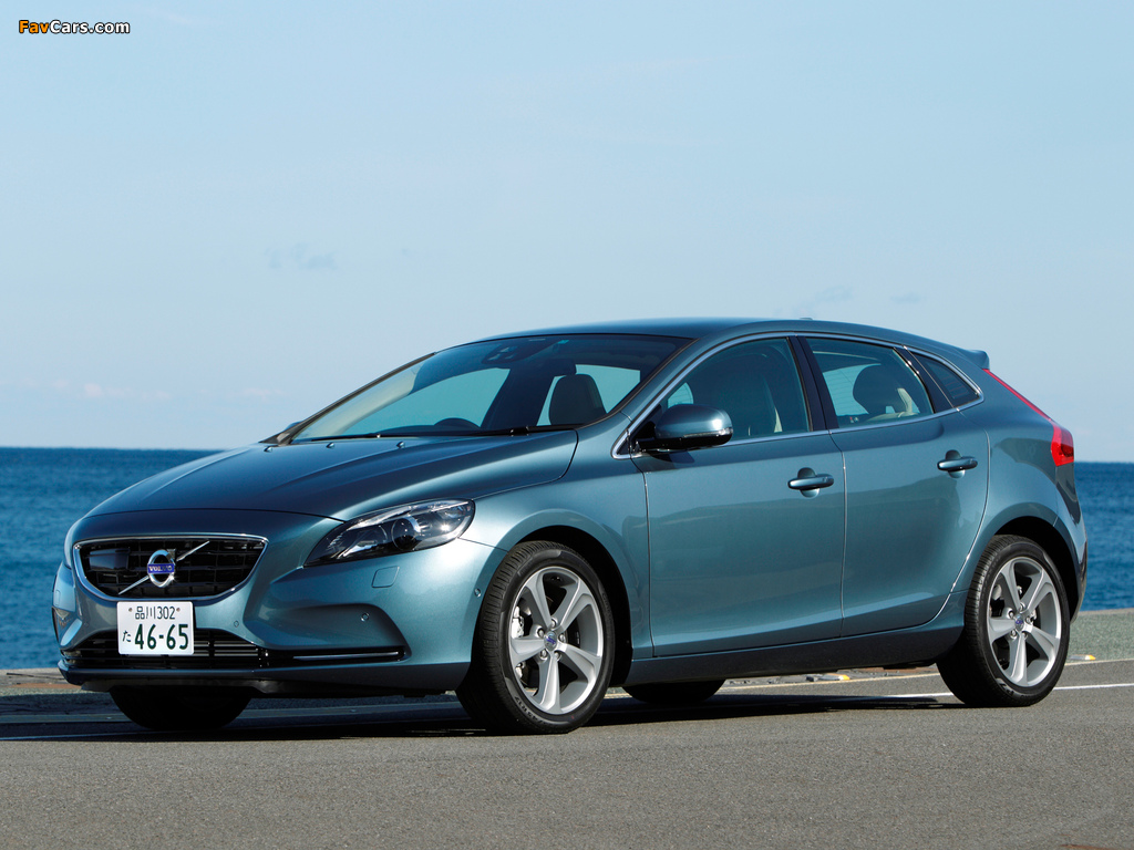 Volvo V40 T4 JP-spec 2012 wallpapers (1024 x 768)