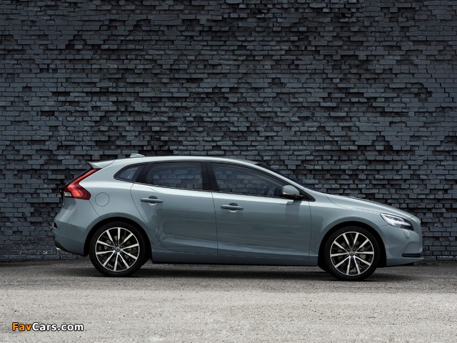 Volvo V40 T4 Momentum 2016 wallpapers (640 x 480)