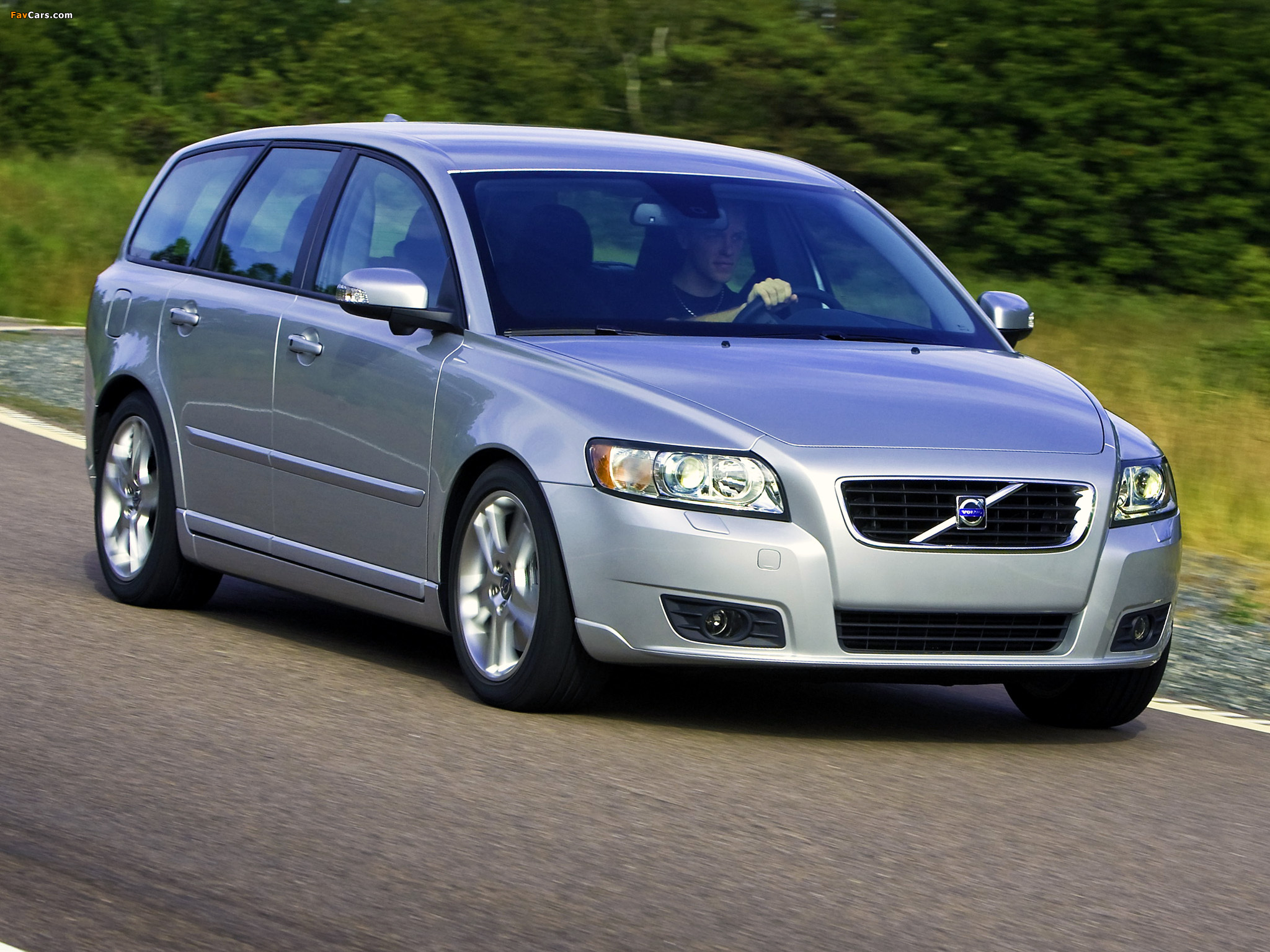 Images of Volvo V50 T5 2007–09 (2048 x 1536)