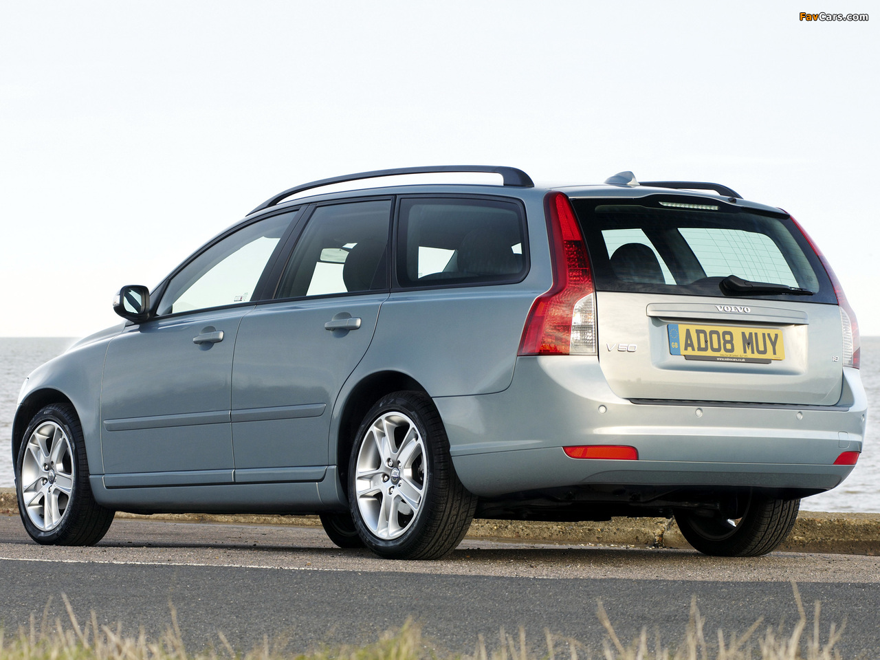 Images of Volvo V50 UK-spec 2007–09 (1280 x 960)