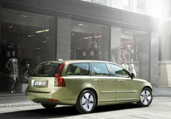 Images of Volvo V50 DRIVe 2009