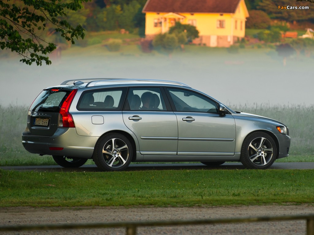 Images of Volvo V50 Classic 2011–12 (1024 x 768)