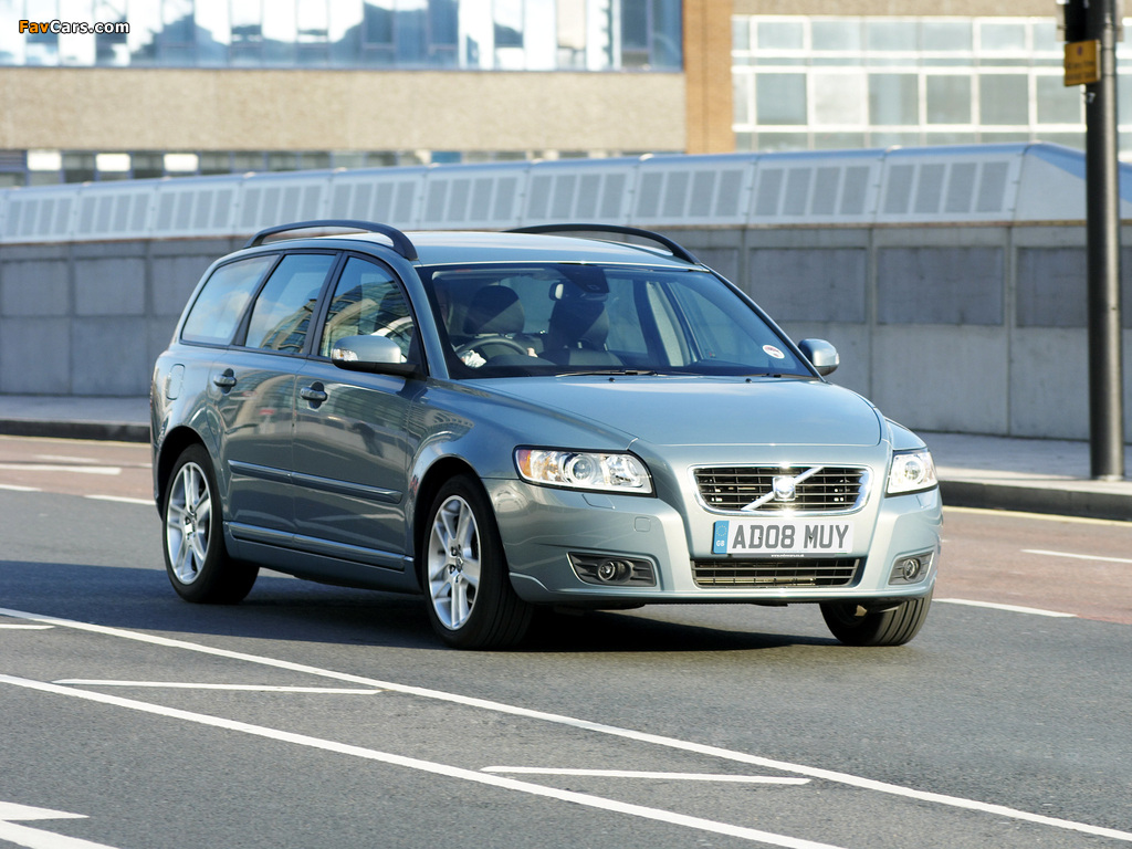 Photos of Volvo V50 UK-spec 2007–09 (1024 x 768)