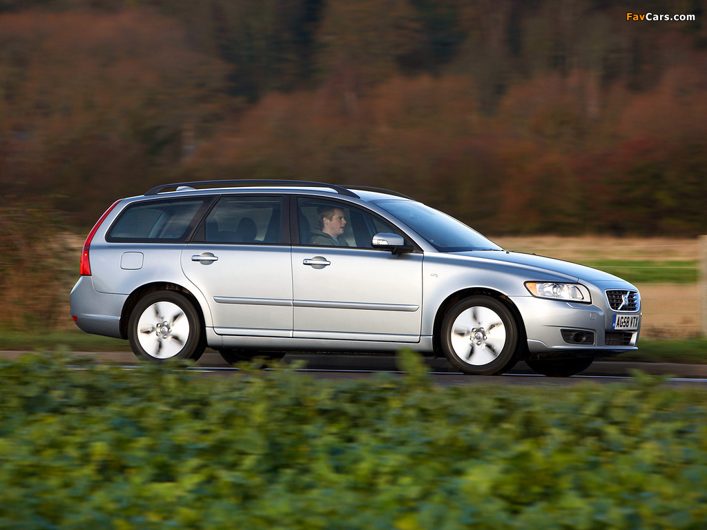 Photos of Volvo V50 DRIVe UK-spec 2009 (1024 x 768)