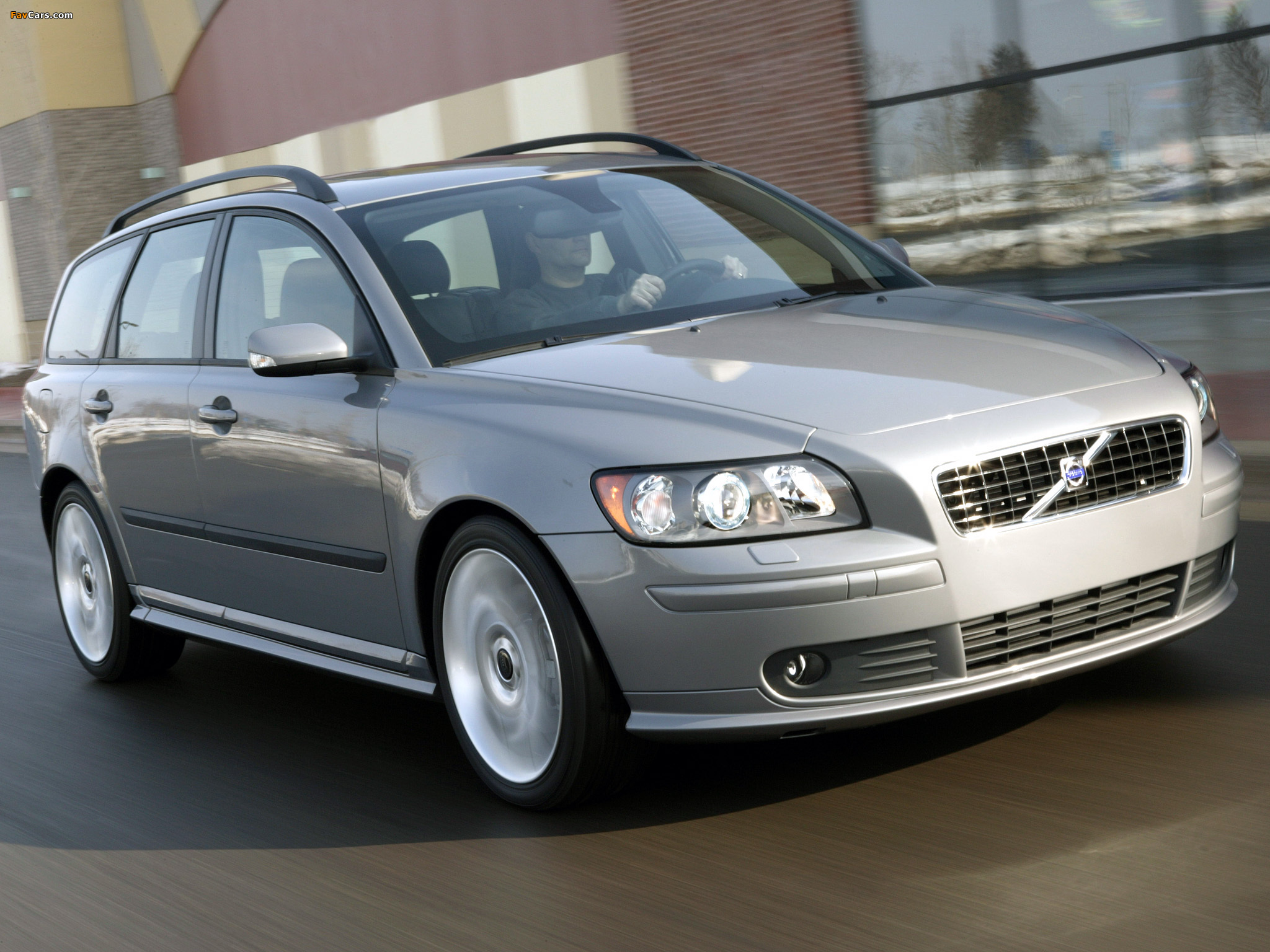 Pictures of Volvo V50 T5 2005–07 (2048 x 1536)