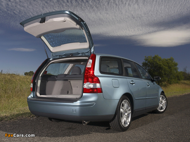 Pictures of Volvo V50 D5 AU-spec 2005–07 (640 x 480)