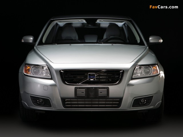 Pictures of Volvo V50 2.0D 2007–09 (640 x 480)