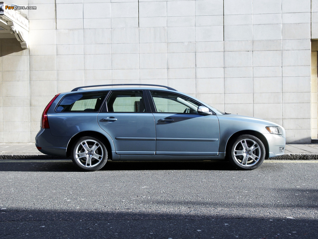 Pictures of Volvo V50 UK-spec 2007–09 (1024 x 768)