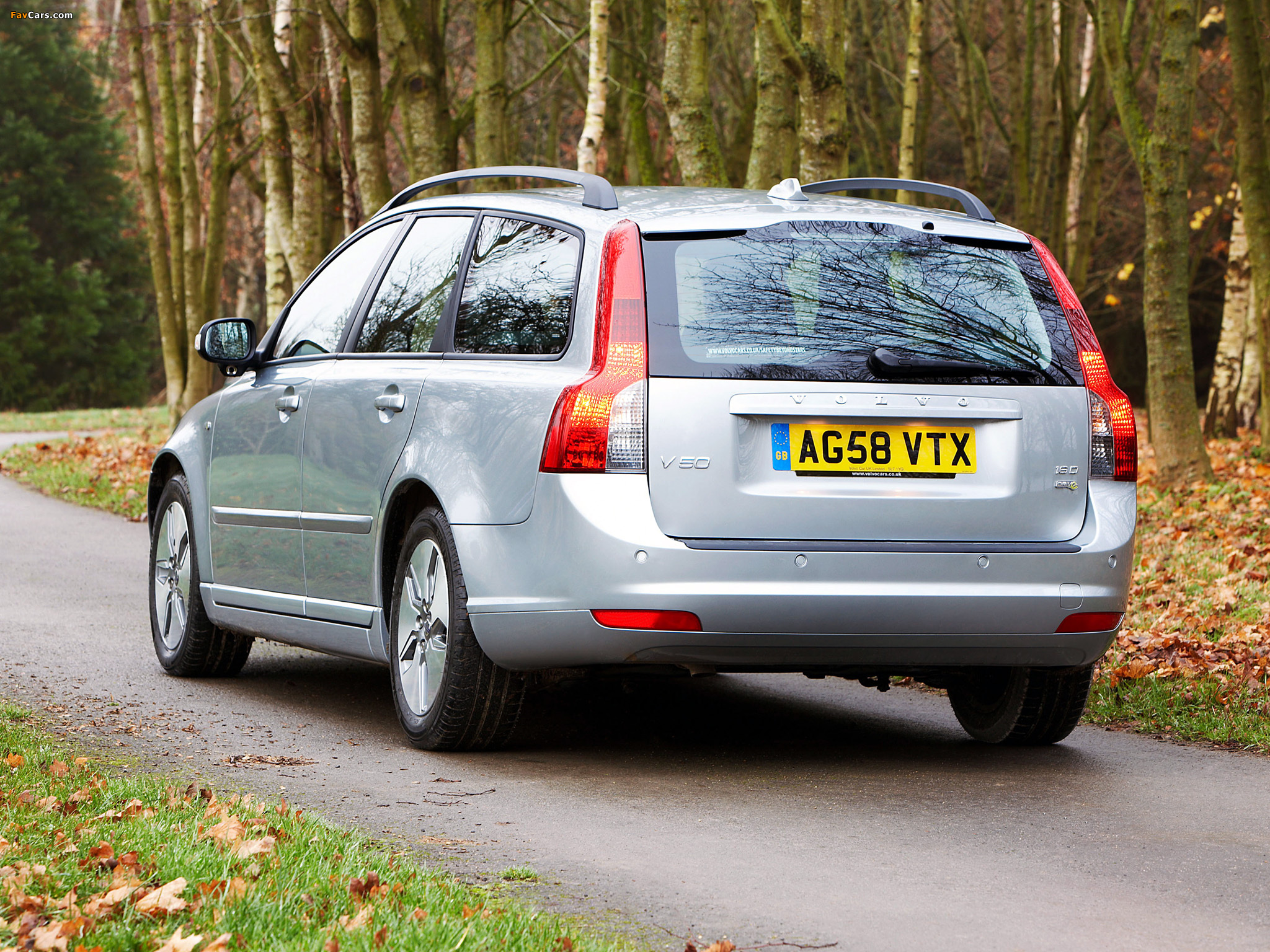 Pictures of Volvo V50 DRIVe UK-spec 2009 (2048 x 1536)