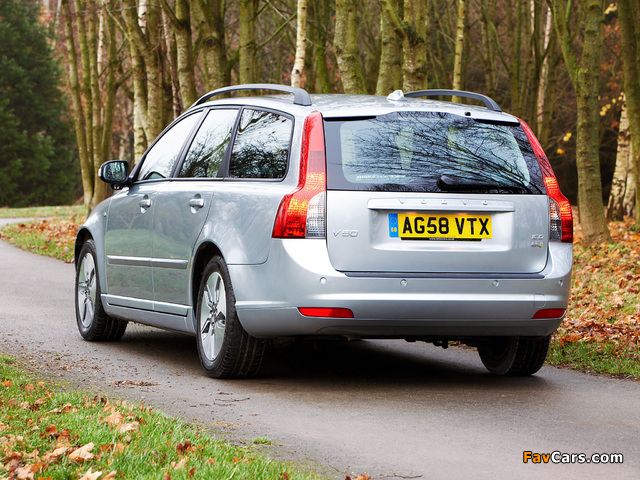 Pictures of Volvo V50 DRIVe UK-spec 2009 (640 x 480)