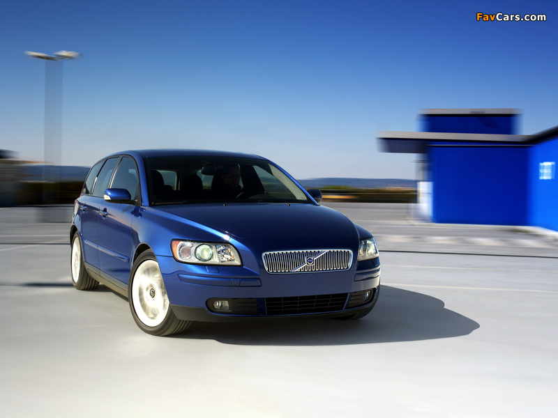 Volvo V50 D5 2004–07 pictures (800 x 600)