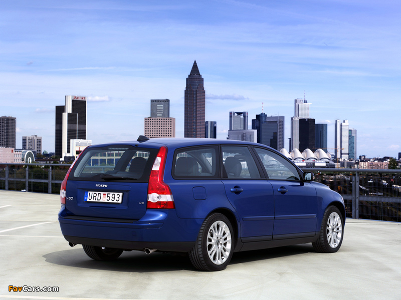 Volvo V50 D5 2004–07 pictures (800 x 600)