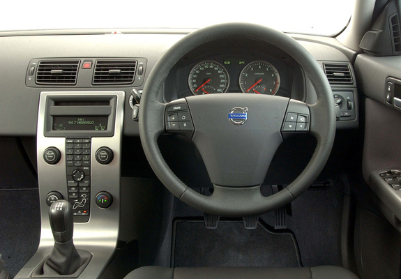 Volvo V50 ZA-spec 2004–07 pictures