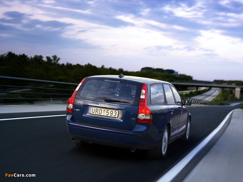 Volvo V50 D5 2004–07 wallpapers (800 x 600)