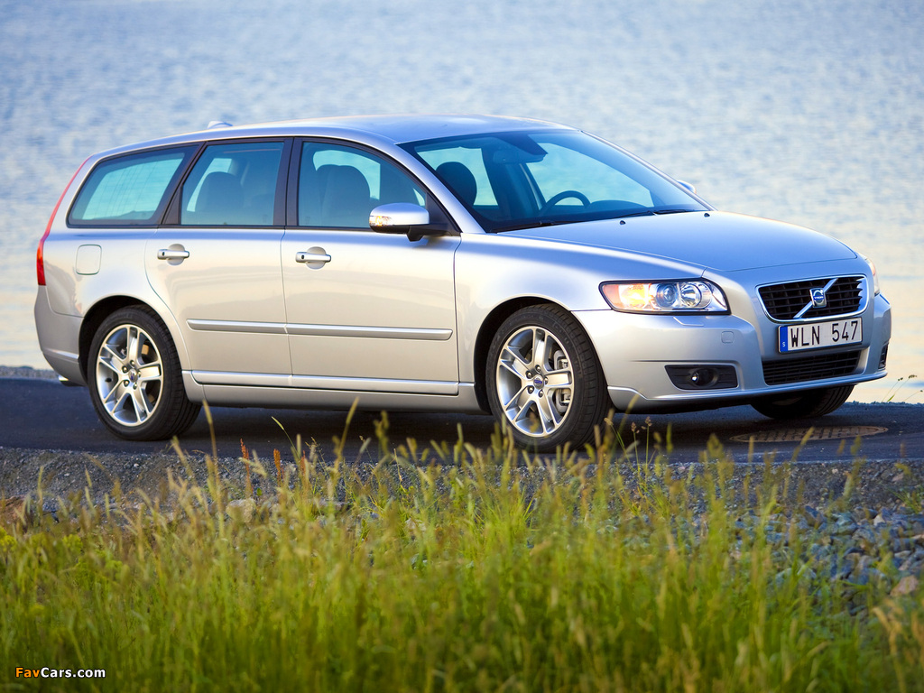 Volvo V50 T5 2007–09 pictures (1024 x 768)