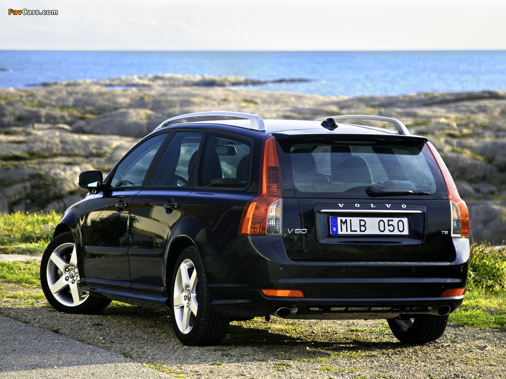 Volvo V50 R-Design 2008–09 photos (1024 x 768)