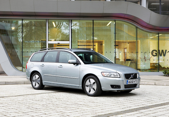 Volvo V50 DRIVe UK-spec 2009 pictures